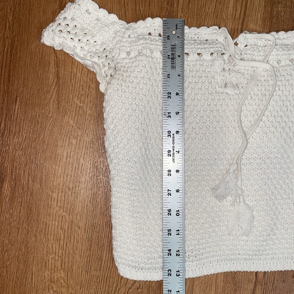 Hollister crochet off the shoulder top size large - Picture 7 of 7